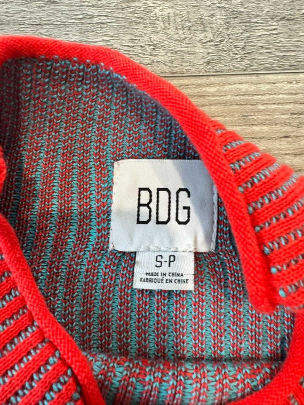 BDG Urban Outfitters Red Ribbed Long Sleeve Mock Neck Sky High Size Small O27 - Picture 2 of 5